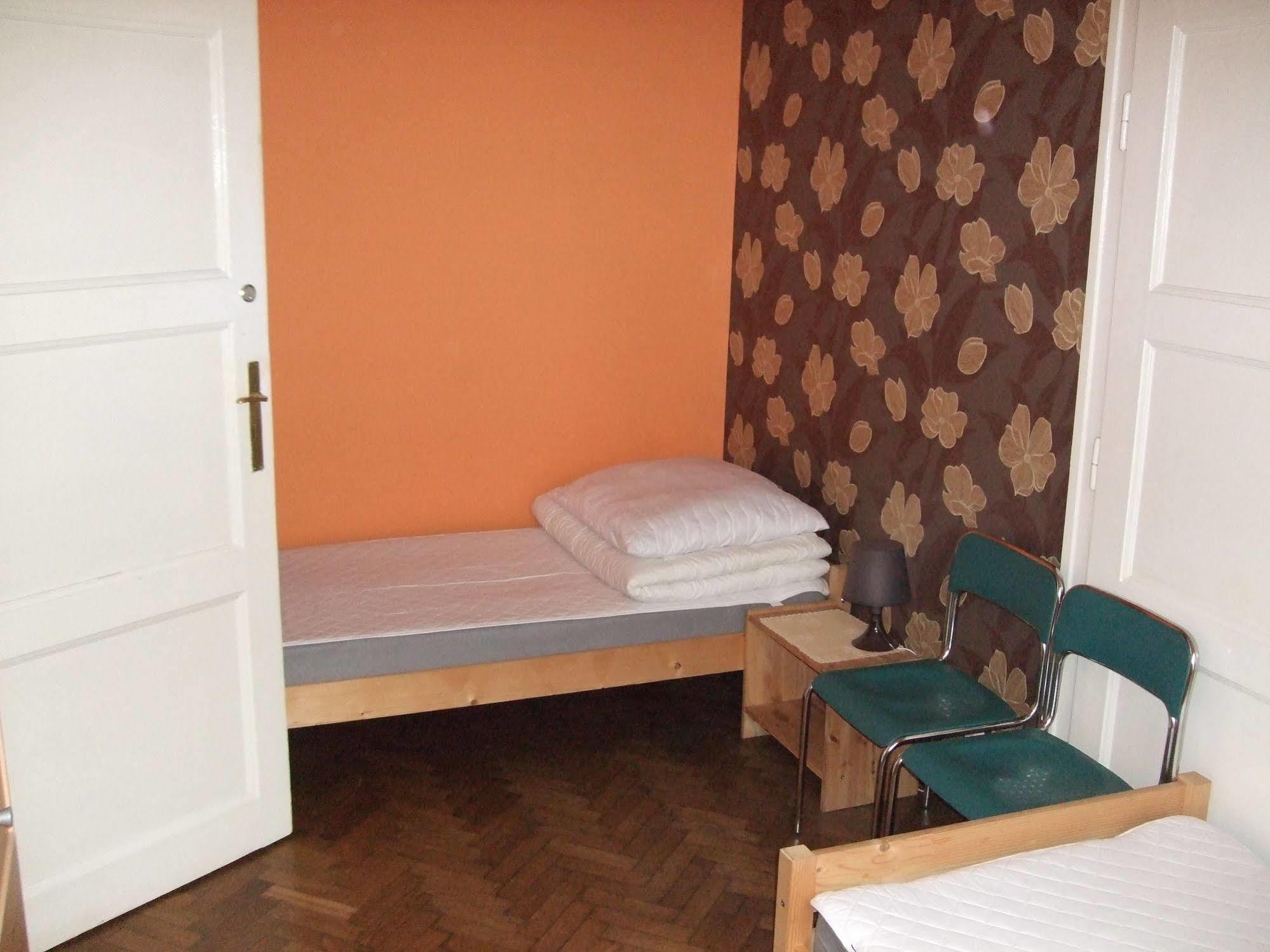 Old Walls Hostel Kraków Eksteriør billede